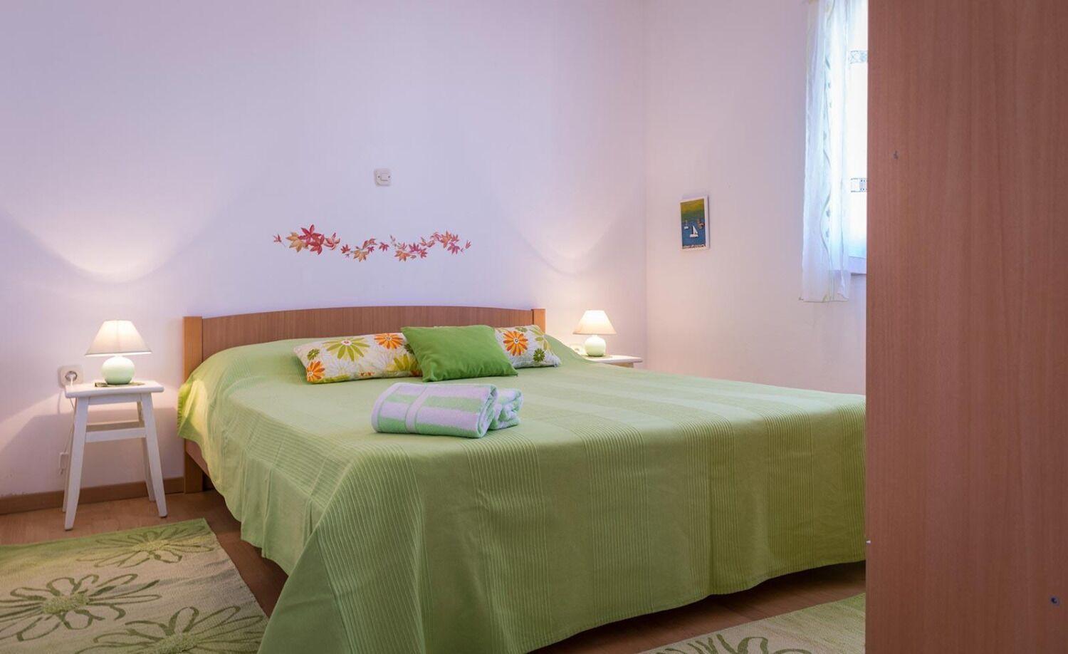 Apartments Brane - 100M From The Beach Trogir Exterior foto