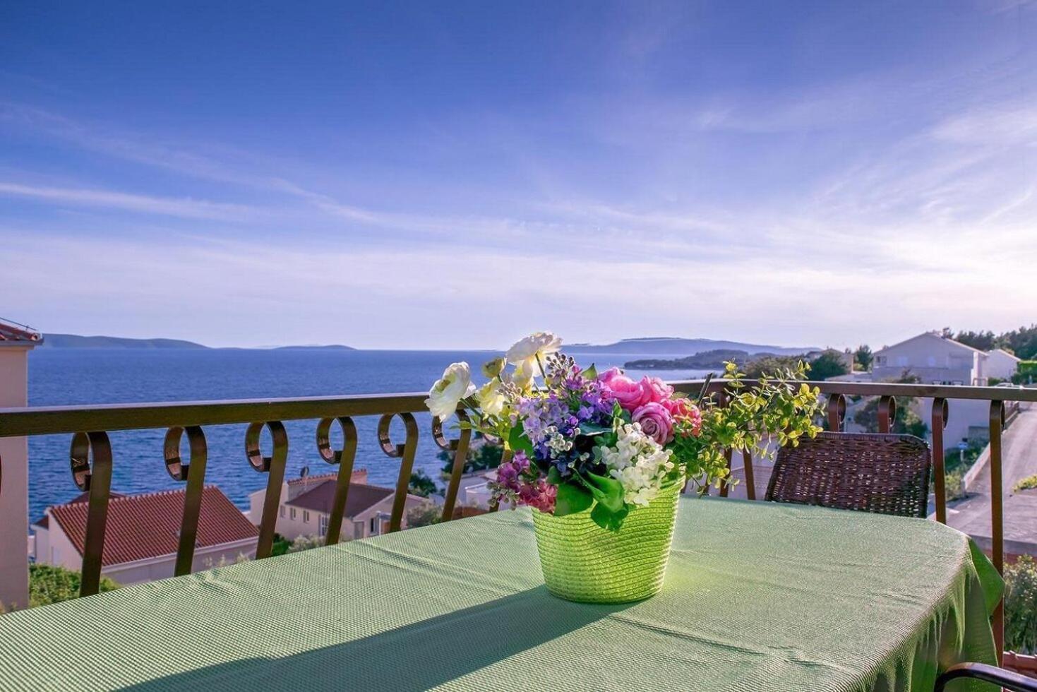 Apartments Brane - 100M From The Beach Trogir Exterior foto